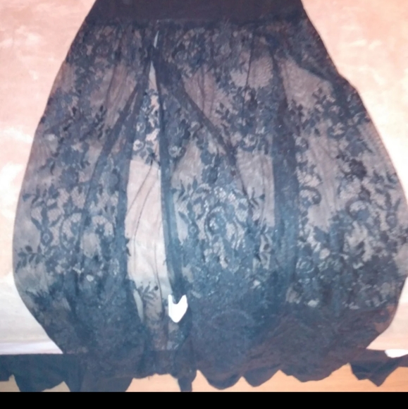 Set of 2 Lacey Nighties - Picture 3 of 4